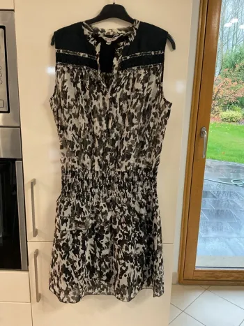 Robe motif leopard légère