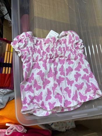 Haut rose et blanc