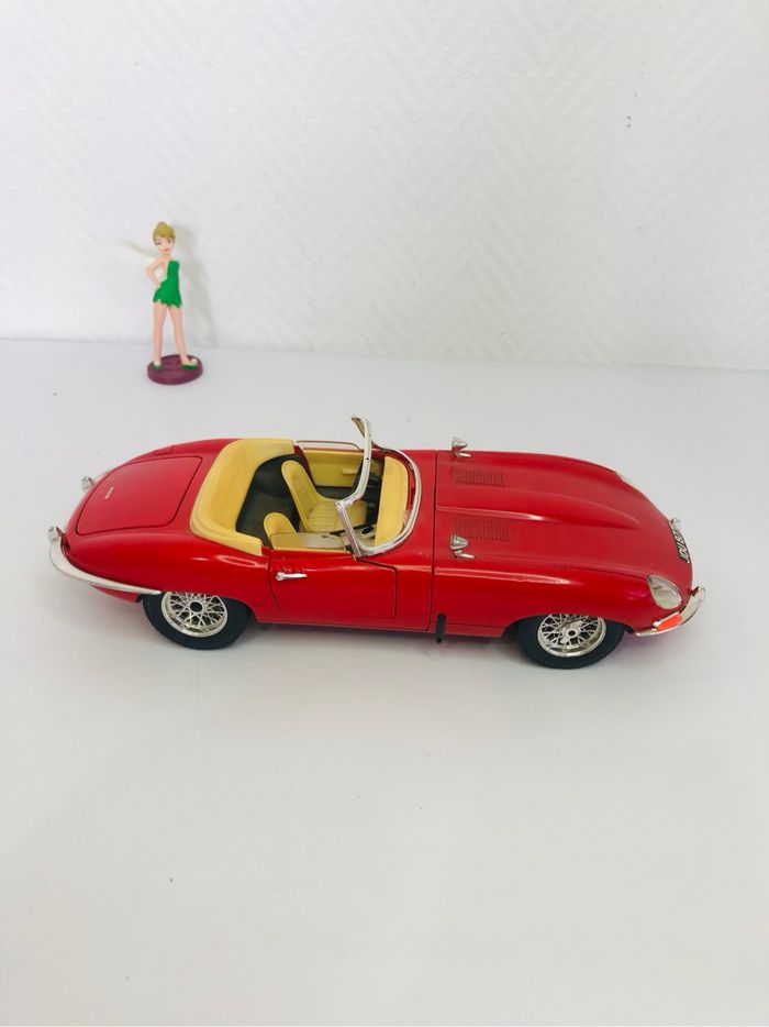 Jaguar type E décapotable rouge 1961 échelle 1/18 - photo numéro 3