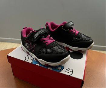 Basket Minnie lumineuse neuf 