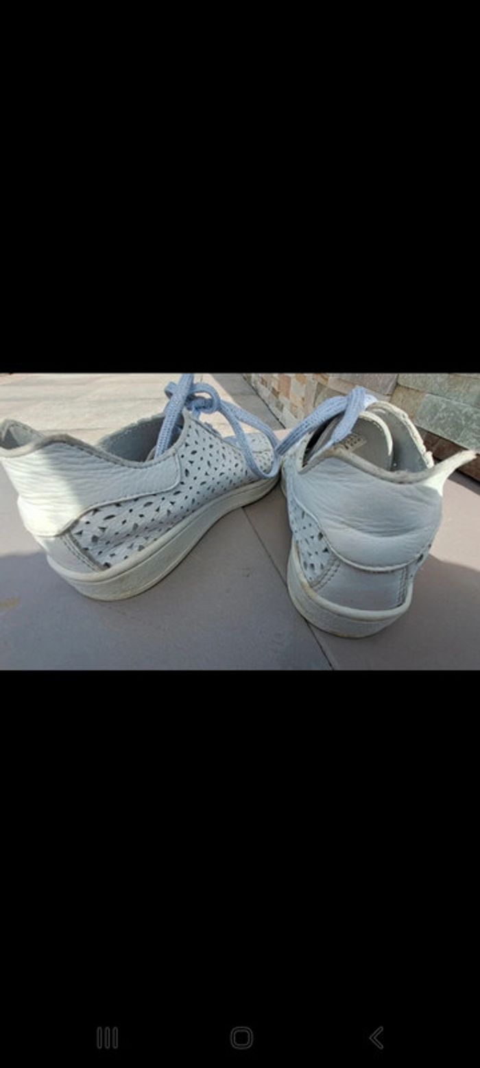 Chaussures légères 33 - photo numéro 4
