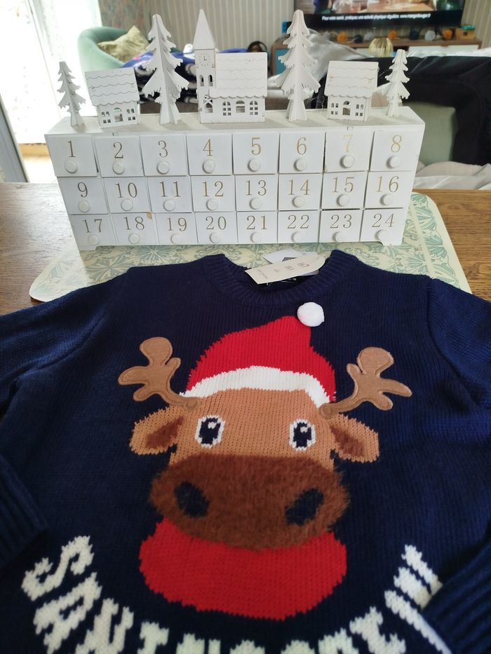 Pull de Noël 7-8 ans - photo numéro 2