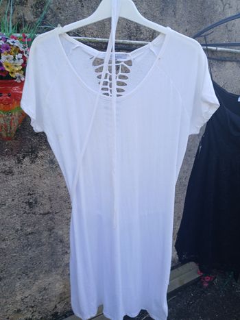 Robe blanche transparente 