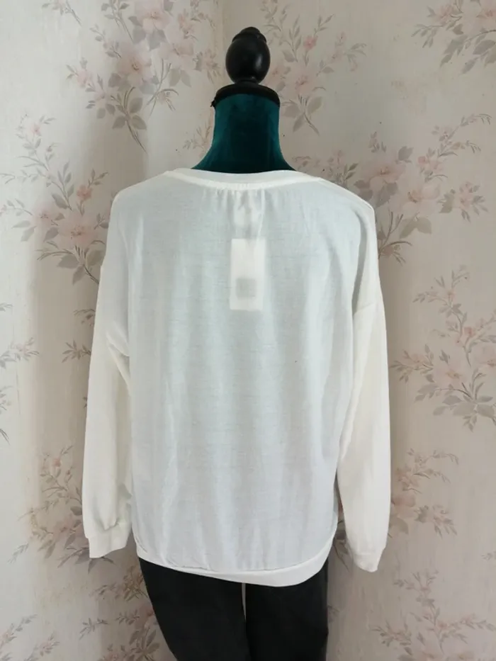 Pull crème à messages avec visage de femme / Mim / (L) - photo numéro 4