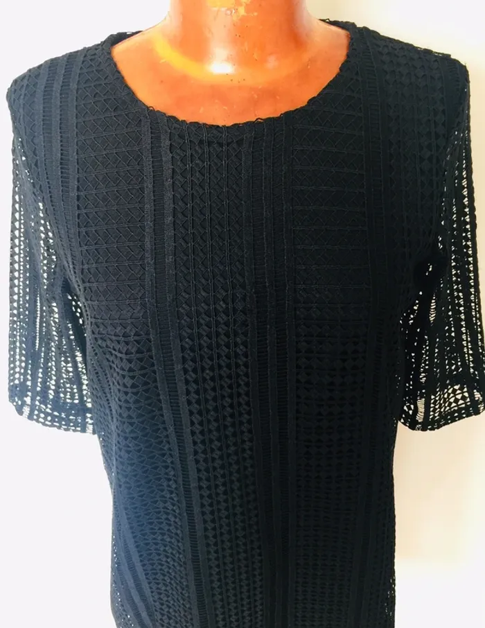 Robe noire ajourée - photo numéro 3