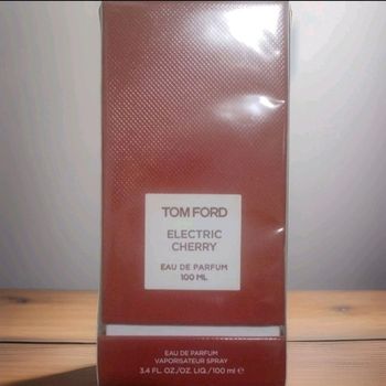Parfum Tom Ford " Electric Cherry "
