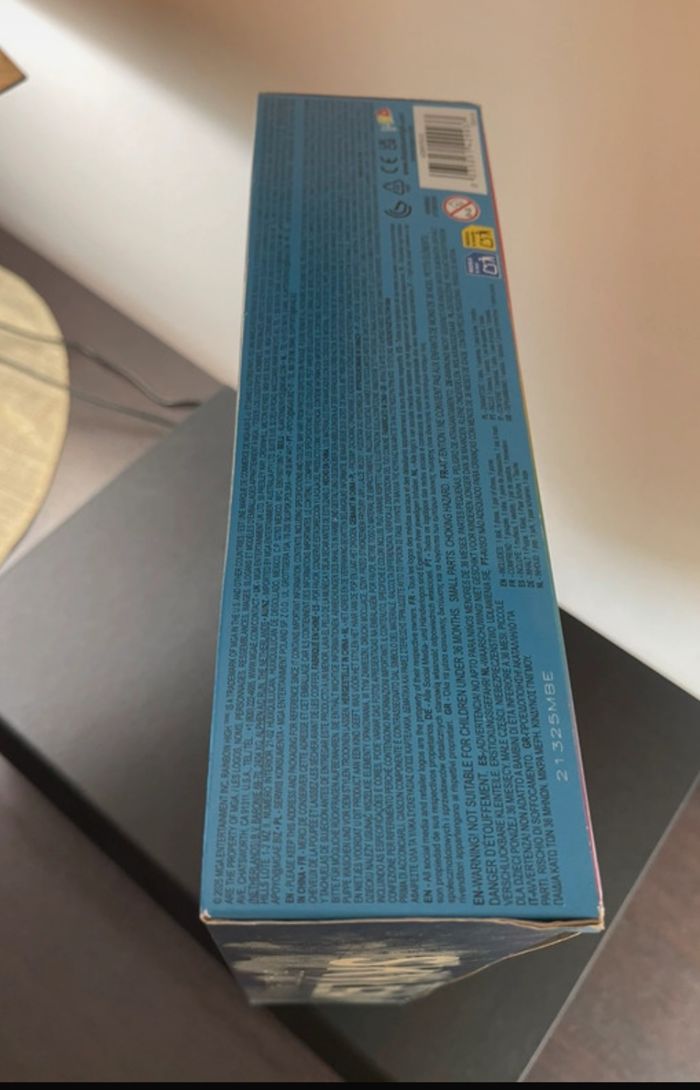 Poupée Rainbow High Skyler Bradshaw - Neuve scellée - Édition mode cheveux bleus - photo numéro 5