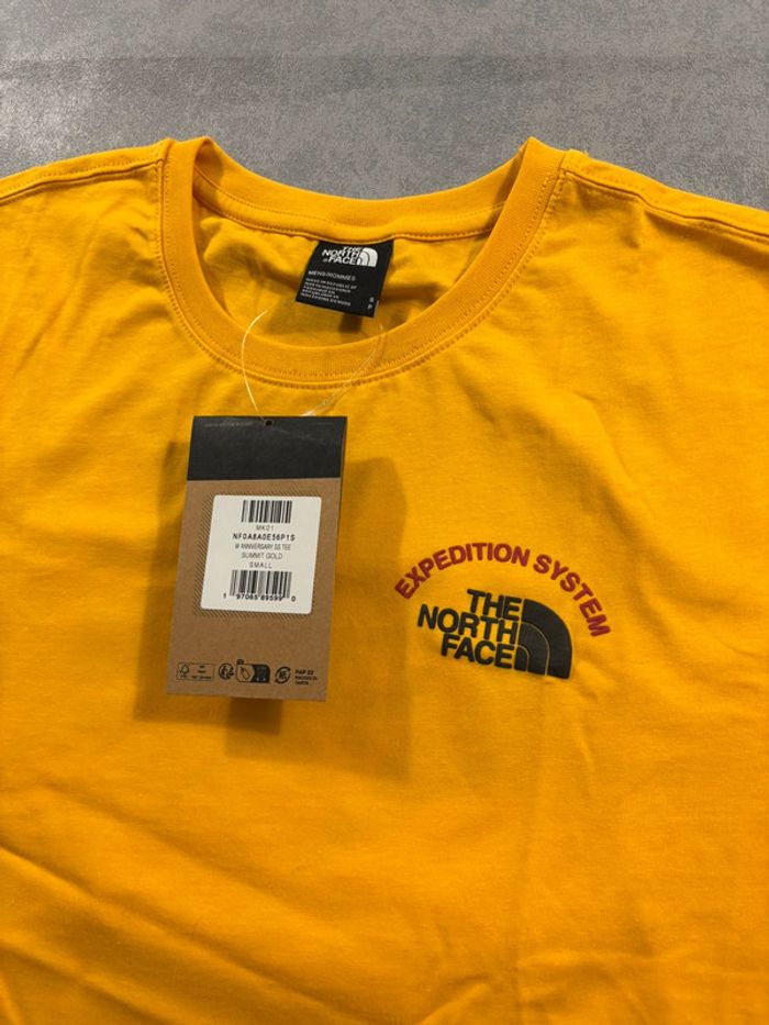 T-Shirt The north Face Aniversary Jaune Taille S Neuf avec étiquette - photo numéro 2
