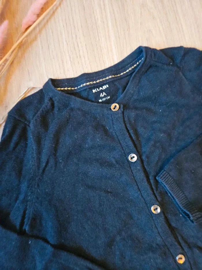 Gilet noir Kiabi 4 ans - photo numéro 2