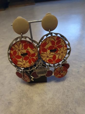 Boucles d'oreilles  a clips  acheté chez styl bijoux   fait pour moi