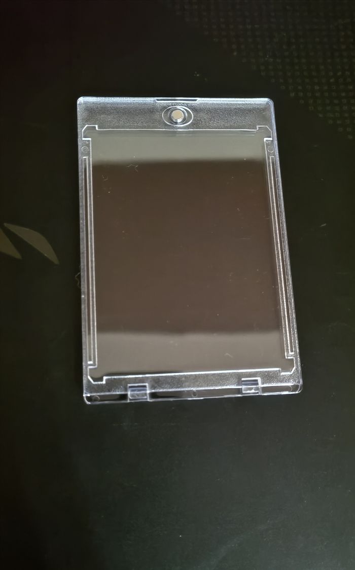 Boitier de protection rigide transparent pour cartes de collection, neuf sous emballage