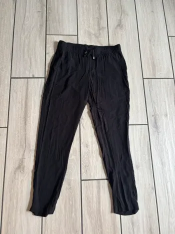 Pantalon noir fluide taille 42 esmara