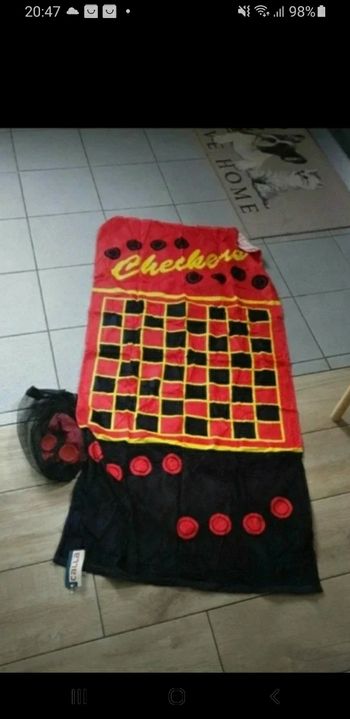 Serviette de plage avec jrux neuves étiquette 