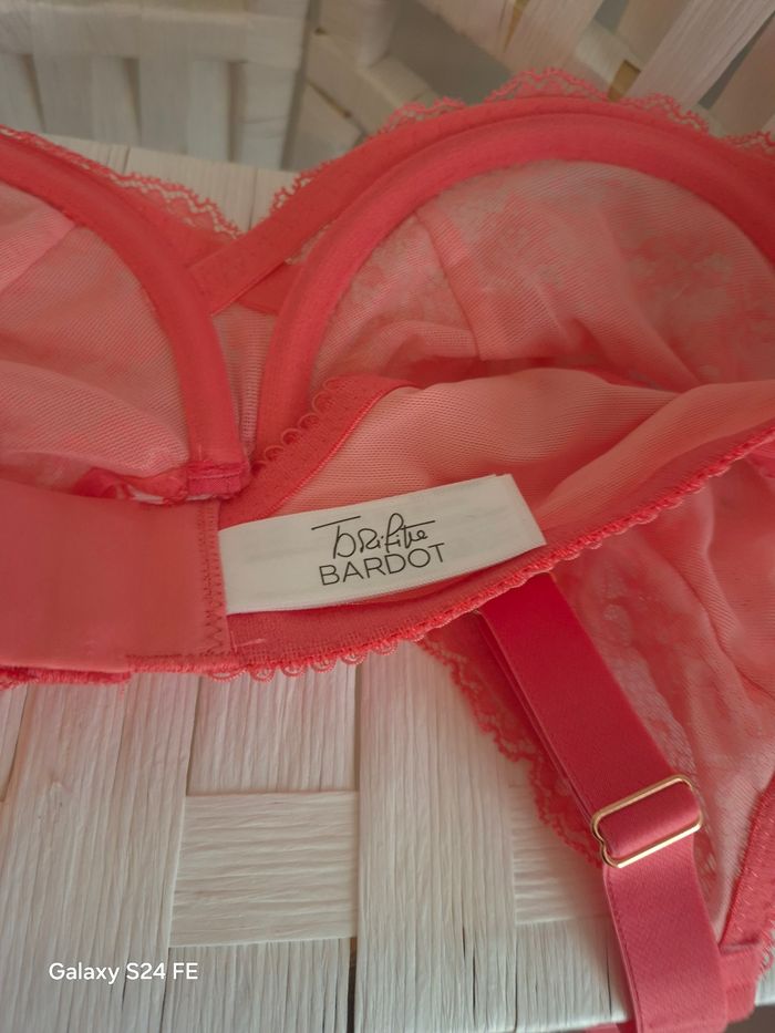 Soutien-gorge avec armatures Brigitte Bardot dentelle corail neuf 100C femme - photo numéro 7