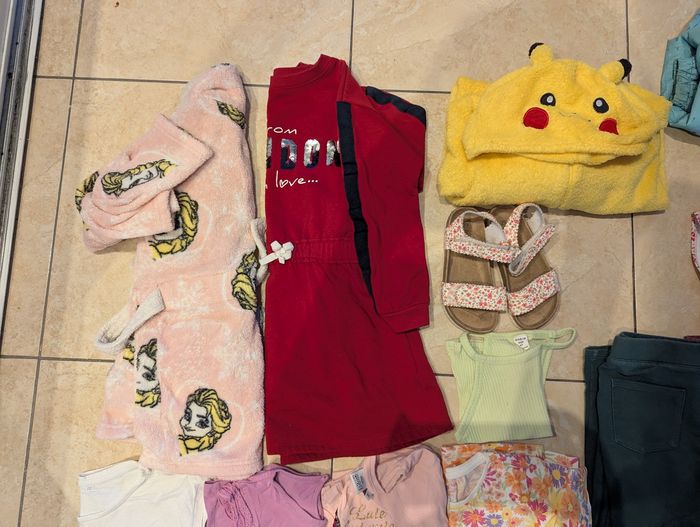 Lot vêtements fille 6 ans - photo numéro 5