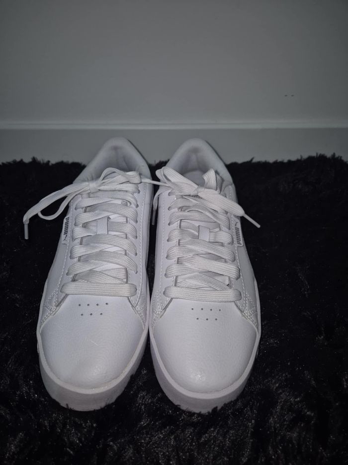 Chaussures neuves femme Puma T38 - photo numéro 2