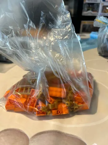 Lot de lego orange et doré