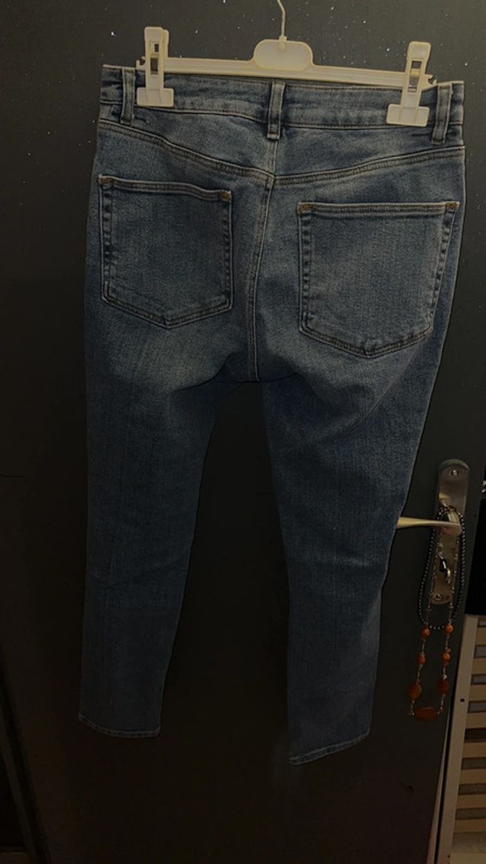 Extensible superbe jea troué skinny - photo numéro 8