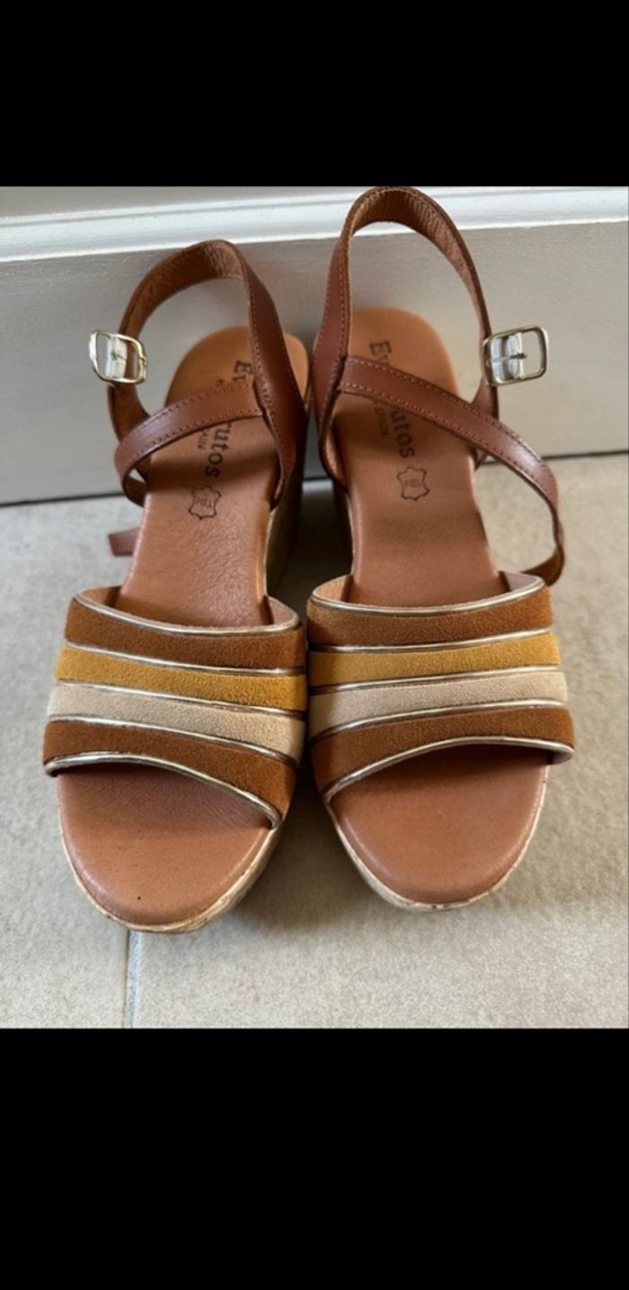 Chaussures compensées - photo numéro 3