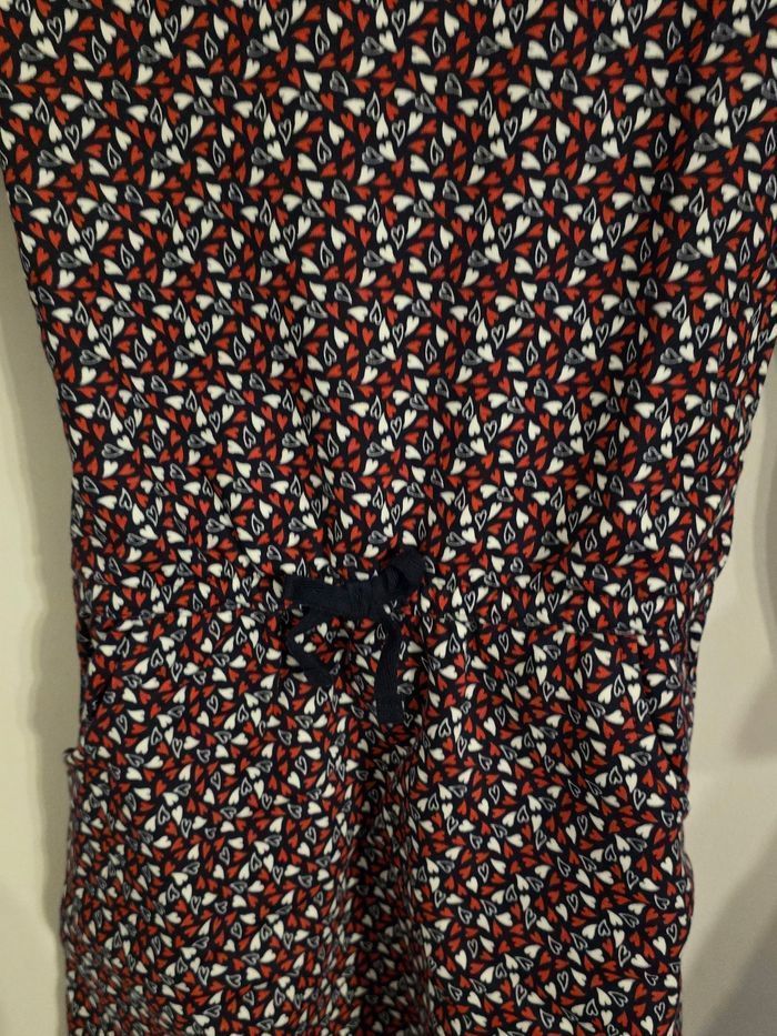 NEUVE (non portée) 🏷🤩😍 superbe  robe sweat 8 ans fille 💥💥🩷🩷🩷 - photo numéro 3