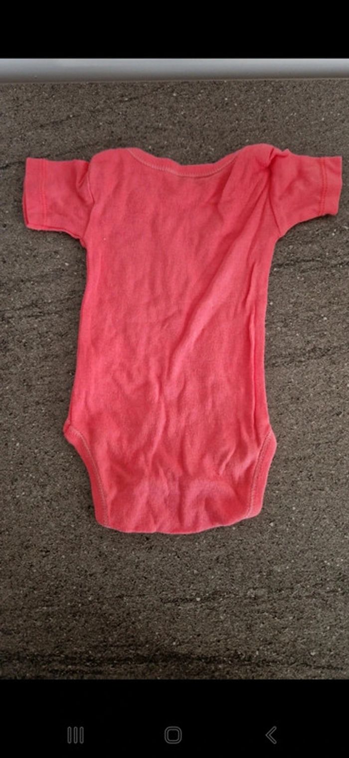 Body. - photo numéro 2