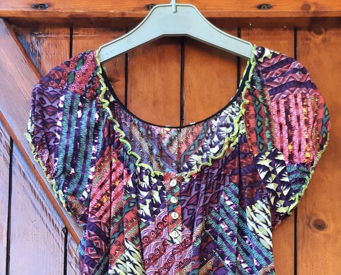 Blouse multicolore manches courtes, taille 34