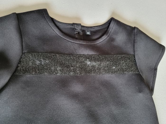 Robe noire de soirée 6 ans - photo numéro 4