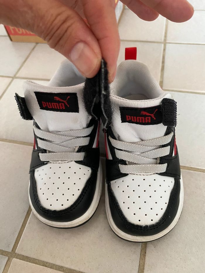 Baskets noires rouges et blanches Puma 22 - photo numéro 3
