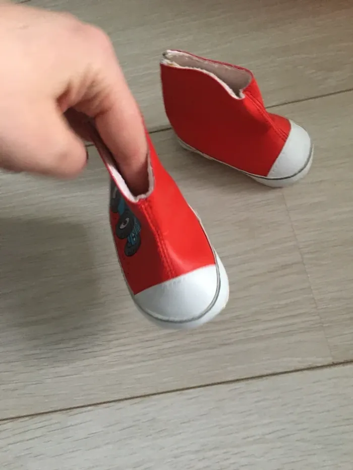 Bottes rouges 0-3 mois - photo numéro 3