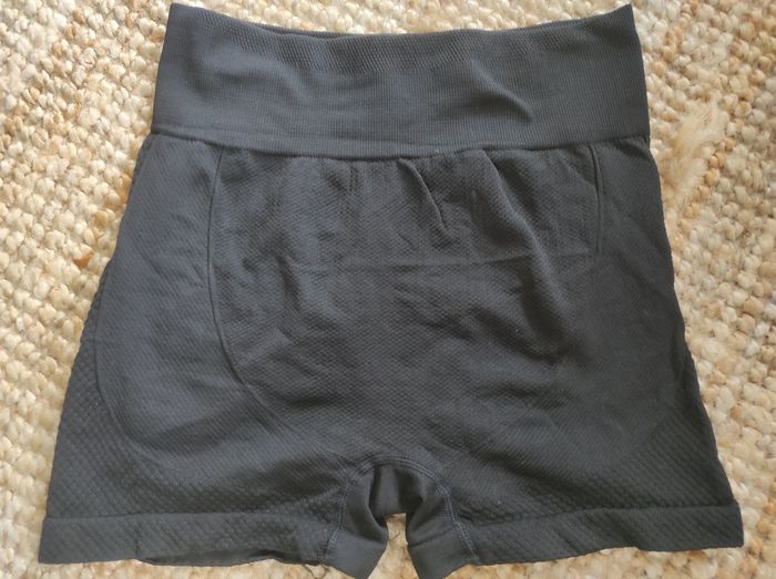 Short sport Galbant neuf