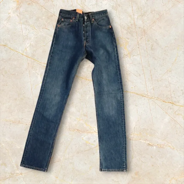 Jean Levi's 501 Original W28 L34 Neuf avec étiquettes
Homme - photo numéro 3