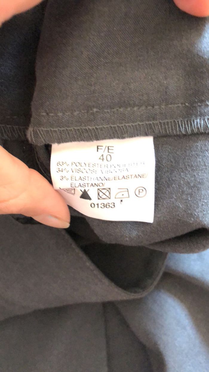 Jupe taille 40 / jupe habillé grise / tailleur / jupe droite / jupe boutons - photo numéro 5