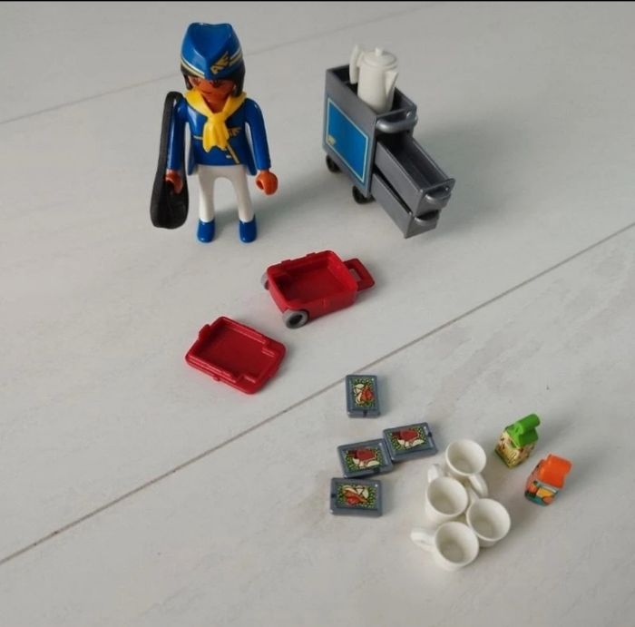 Playmobil 4761 hôtesse de l'air avec chariot de service - photo numéro 2