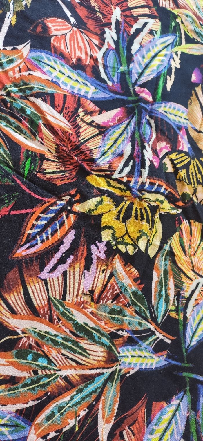T-shirt fleuri - photo numéro 3