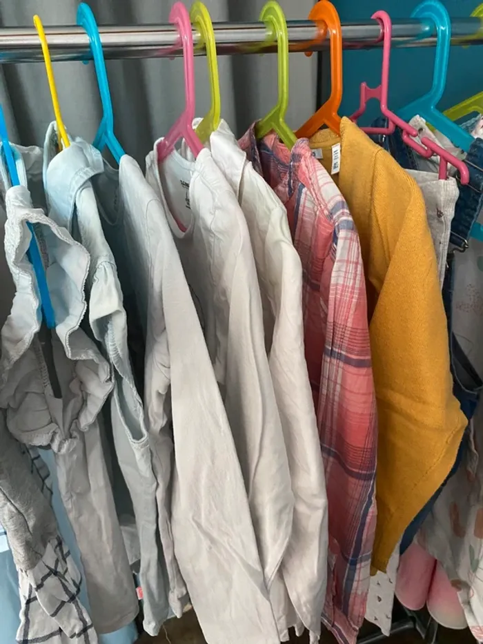 👗 Lot vêtements fille – Taille 8 ans 👗 - photo numéro 3