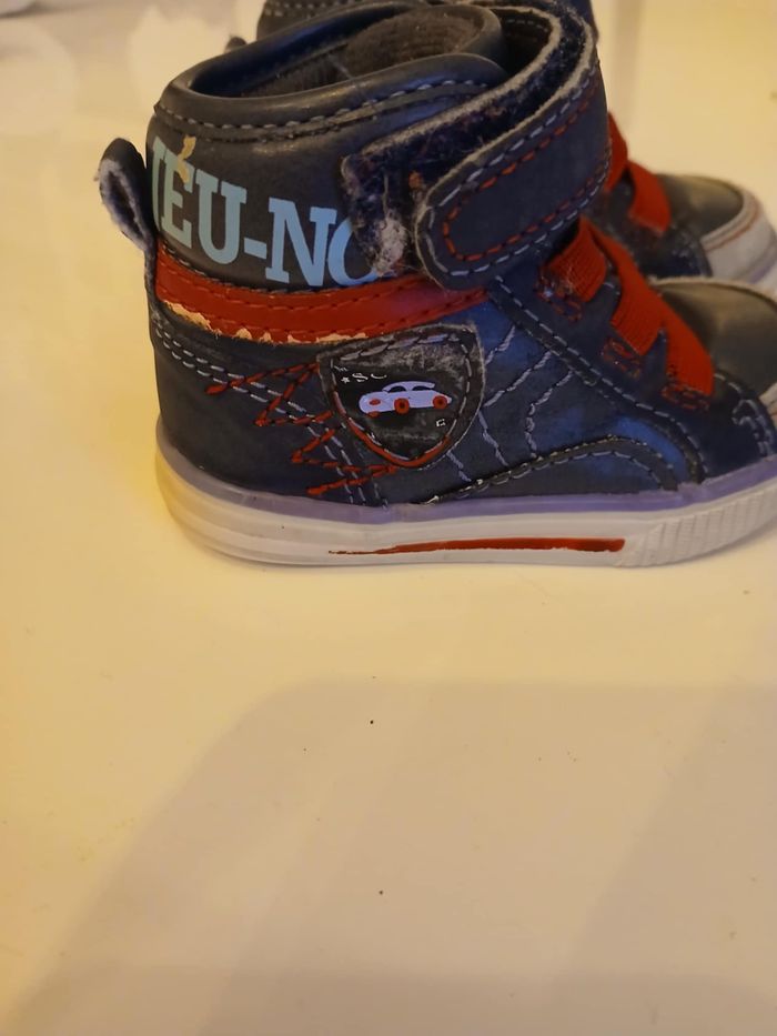CHAUSSURE BEBE T 20 - photo numéro 3