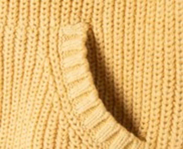 Pull en maille avec poche kangourou 24m 2a - photo numéro 9