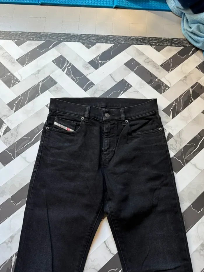 Jeans slim noir Diesel - photo numéro 2