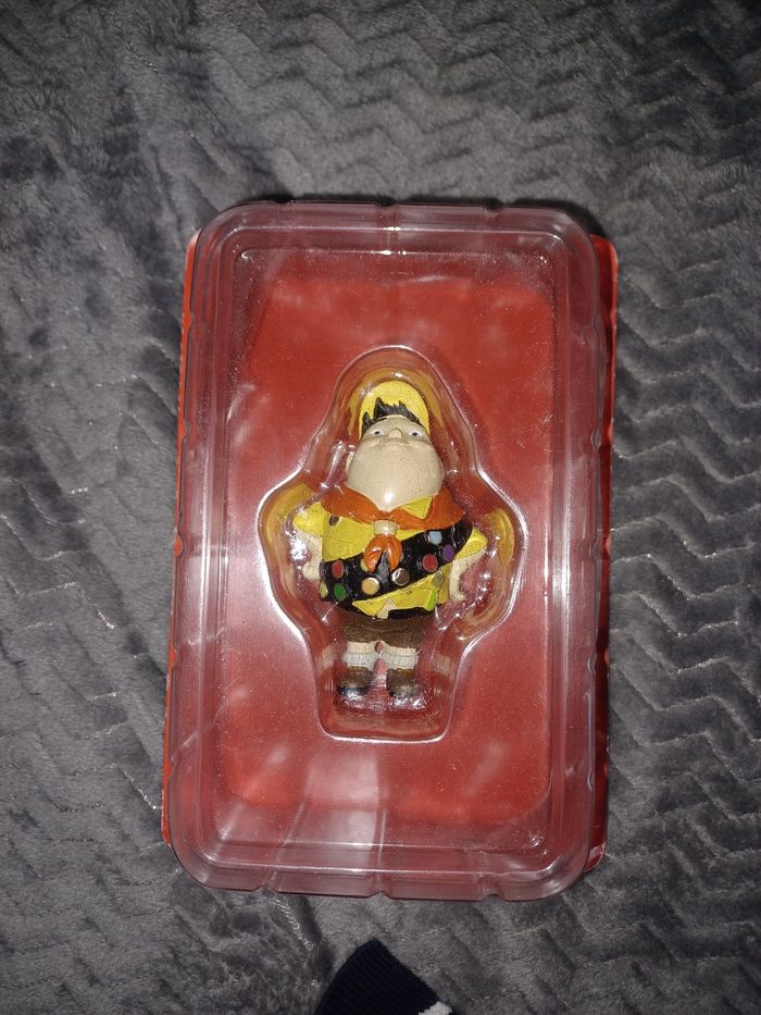 Figurine russell neuve emballage d'origine - photo numéro 2