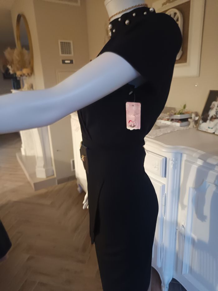 Magnifique robe et perles - photo numéro 2