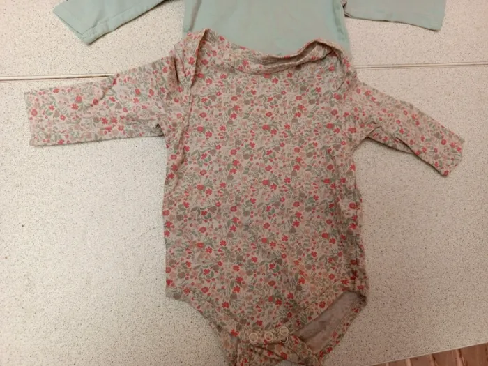 Lot de 3 bodies tape a l oeil 3mois/59 - photo numéro 3