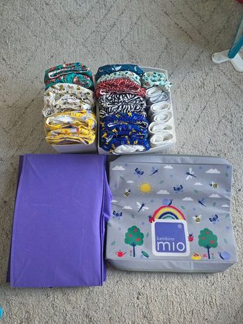 Lot de 16 couches lavables Bambino Mio – NEUVES – avec sac étanche & boîte d’origine