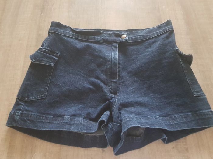 Short femme taille 40