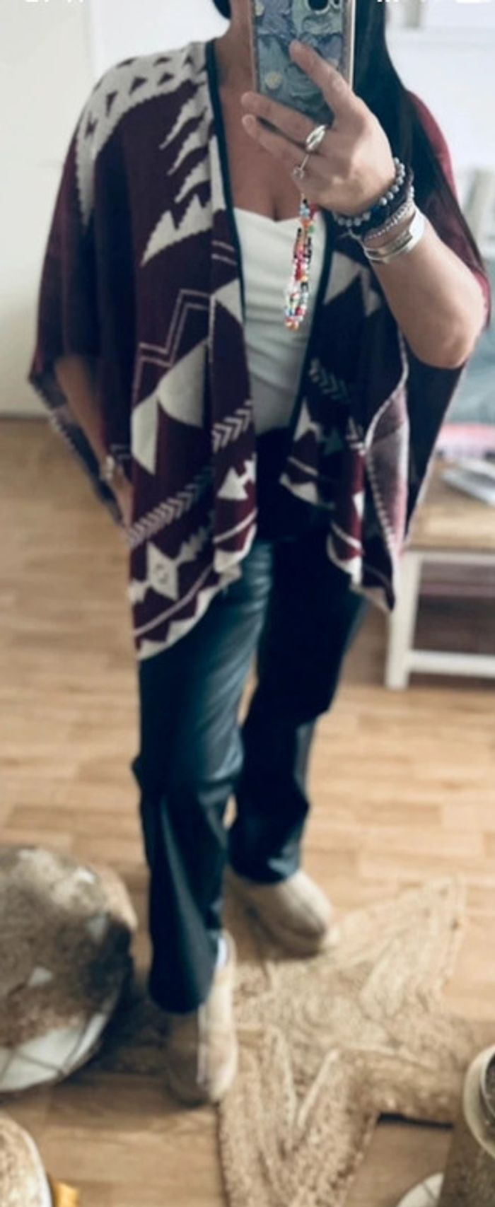 Jolie poncho couleur burgundy taille unique - photo numéro 2