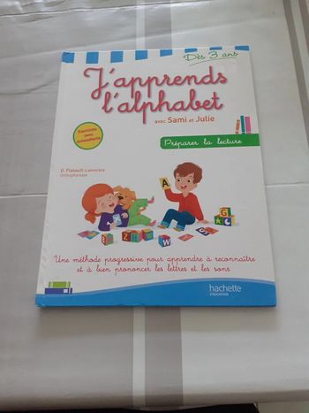 Livre j'apprends l'alphabet
