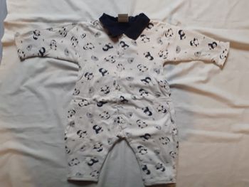 Combinaison blanche motifs pingouins marine