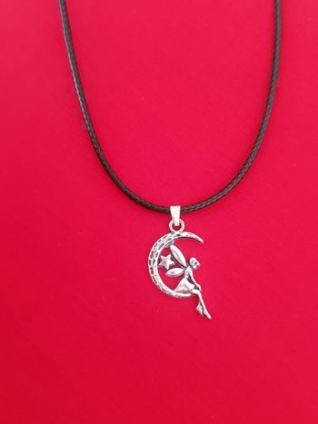 Collier cordon noir réglable fee clochette sur la lune
