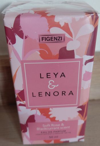 🌸 Eau de parfum soft rose et blackcurrant scent 🌸