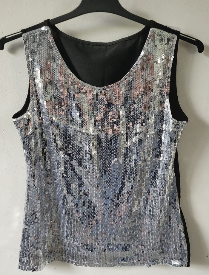 Tee-shirt paillettes - photo numéro 2