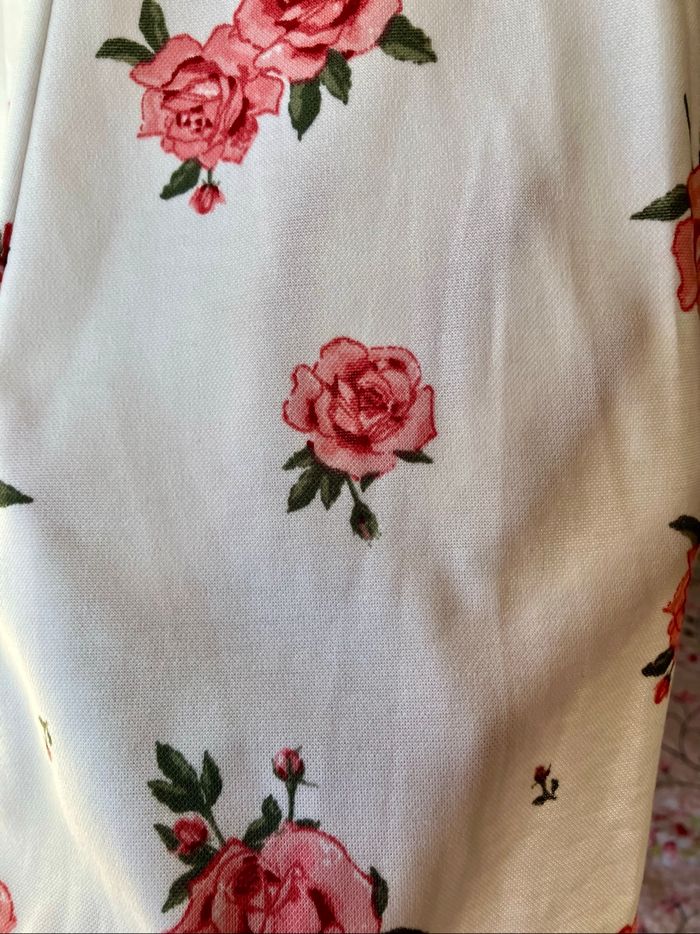 Robe patineuse blanche à fleurs roses 🌸 - photo numéro 6